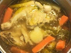 Ten składnik rosołu podzielił rodzinę przy stole. Teściowa zawsze dodaje, ja mam inne zdanie