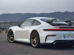Kupił nowe Porsche 911 GT3. W schowku znalazł ślad, który uruchomił pozew