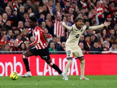 Lewandowski i reszta "milczą". Barcelona modli się o Yamala