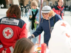 Nie tylko kwiaty. PCK uczył mieszkanki Lublina, jak dbać o zdrowie i bezpieczeństwo