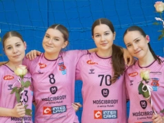 Ręczna jest kobietą. Szczypiornistki Pogoni Siedlce sprawiły sobie prezent z okazji święta (zdjęcia, filmy)