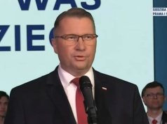 Przemysław Czarnek na 8 marca: "Kobiecie trzeba stworzyć cały system godnego życia"