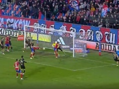 Dwa gole i czerwona kartka! Raków zagrał z Pogonią