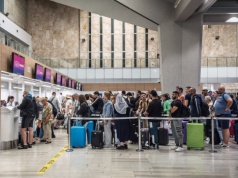 Wizz Air wprowadza nową usługę bagażową. Polscy pasażerowie trochę na nią poczekają