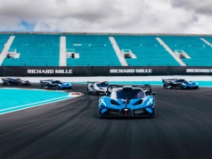 Zlot miliarderów na torze w Miami. Ekstremalne Bugatti Bolide w swoim naturalnym środowisku