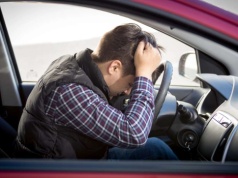 Ta pułapka czyha teraz w niemal każdym samochodzie. Wielu kierowców zauważa ją za późno