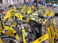 60 minut bezpłatnie dla pasażerów pociągów i kaski do 16. roku życia. Nowy regulamin Metroroweru