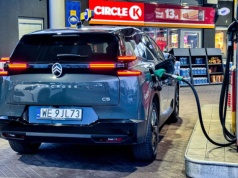 Ile litrów paliwa wejdzie do nowego Citroëna C5 Aircross, gdy zaświeci się rezerwa? Sprawdziliśmy to w praktyce