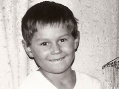 Jest idolem milionów Polaków. Wszyscy mu kibicują, a mało kto go poznaje