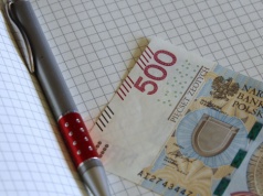 Dodatkowe 500 zł do emerytury z ZUS. Takie są warunki