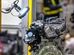 Toyota nie odpuszcza silnikom spalinowym. Problem widzi gdzie indziej