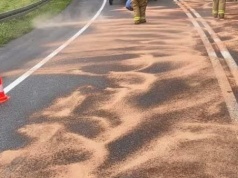 Poranny wypadek na DK75 na Sądecczyźnie. Zderzyły się trzy pojazdy, 3 osoby w szpitalu