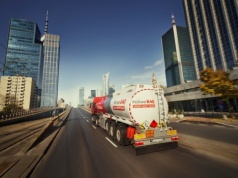 Wojna w Iranie. Uważajcie na cysterny z paliwem. Ich kierowcy mogą być skrajnie zmęczeni.