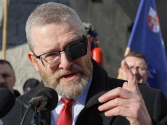 Wojna w Iranie pomoże Braunowi? Komisja Europejska już naciska na Ukrainę