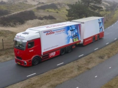 Mercedes-Benz eActros 600 BigSpace w zestawie z dwupokładową przyczepą