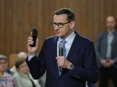 Morawiecki wicepremierem w rządzie Czarnka? Wymowna odpowiedź