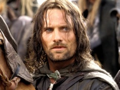 Gwiazdy w "Polowaniu na Golluma". Nowego Aragorna znacie z "Białego Lotosu"