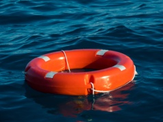 Co najmniej 14 migrantów zginęło w wyniku zderzenia pontonu z łodzią tureckiej straży wybrzeża