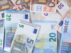 Holandia: Bank centralny ostrzega, że kraj jest zbyt zależny od operatorów kart i warto mieć gotówkę