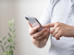 Produkcja smartfonów spadnie o co najmniej 10 proc. w 2026 roku