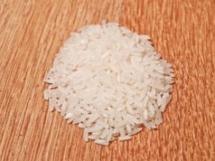 Rozgotowane kontra lekko twardawe. Jak naprawdę najlepiej jeść ryż i kaszę?