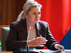 MEN odpowiada na obawy nauczycieli fizyki. Poszło o ucinanie liczby godzin lekcyjnych