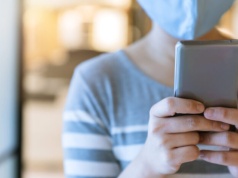 W nagłych przypadkach ChatGPT Health często uspokaja, zamiast zalecać szukanie pomocy