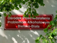 Rozpoczęły się konsultacje w sprawie opłaty za pobyt w ośrodku dla osób z problemem alkoholowym