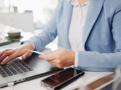 Mówią, że są pracownikami banku i mają dowód. Uwierzysz, masz problem