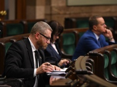 Trochę Władysław Gomułka, trochę Szczęsny Potocki. Grzegorz Braun głęboko wierzy, że służy Polsce