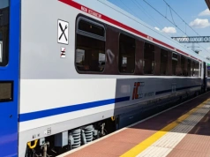 Matcha z jagodami w żelu w PKP Intercity. Nowe menu w Warsie zaskakuje