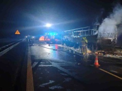 Pożar autobusu na autostradzie A2. Spłonął doszczętnie