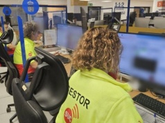 Pożar jachtu przy porcie La Estaca na El Hierro