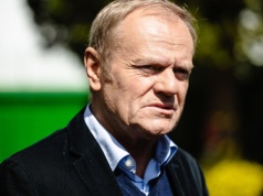 „SAFE zero złotych”. Tusk miażdży projekt Nawrockiego