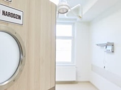 Pokoje narodzin, bonus NFZ i znikające porodówki. Jaki plan ma Ministerstwo Zdrowia?