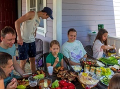 Niegościnni rodzice. "Dowiedziałam się, że dla mnie obiadu nie wystarczyło"