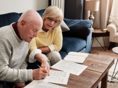 Seniorzy po 75. roku życia mogą wpaść w pułapkę. Ten błąd będzie kosztować nawet kilka tysięcy złotych