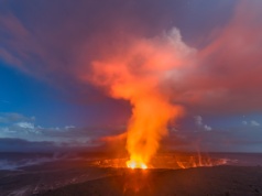 Ostrzeżenia dla mieszkańców. Wybuchł wulkan w USA