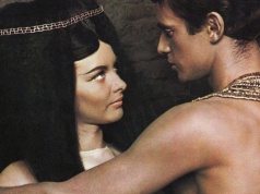 W szponach religii i władzy. "Faraon" kończy 60 lat!