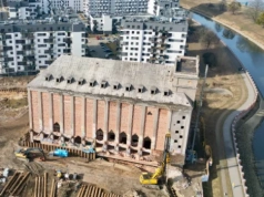 Dawny elewator nad Odrą dostaje drugie życie. Zobacz, jak zmienia się w mieszkania