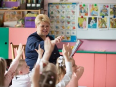 Nauczyciele chcą dodatku do swojej pensji za pracę z tymi uczniami. Wniosek wpłynął do MEN