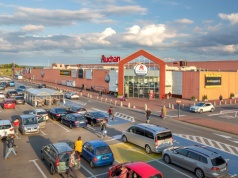 Shopper Park Plus kupuje osiem hipermarketów Auchan