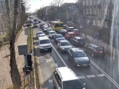 Wypadek na ul. Francuskiej. Samochód zderzył się z motocyklem