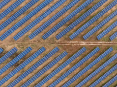 Energia słoneczna bije rekordy w USA. Piąty rok rządzi w nowych instalacjach