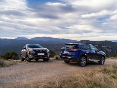 Wbudowany Google, „niewidzialna maska” i wodoodporne fotele. Nissan X-Trail (2026) oficjalnie po liftingu