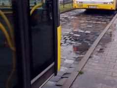 Nawierzchnia na zatokach autobusowych jest w kiepskim stanie. MZUiM zabiera się za przystanki