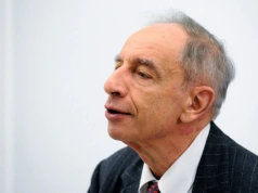 Bartoszewski twierdzi, że to Irańczycy zaatakowali własną szkołę