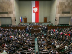 Burzliwa debata i dziesiątki poprawek. Sejm zdecydował w sprawie PIP