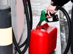 Apel do obywateli. Mają gromadzić paliwo, jedzenie i gotówkę