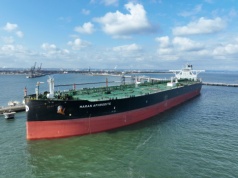 Minister energii: Polska nie planuje na razie uwalniać rezerw ropy